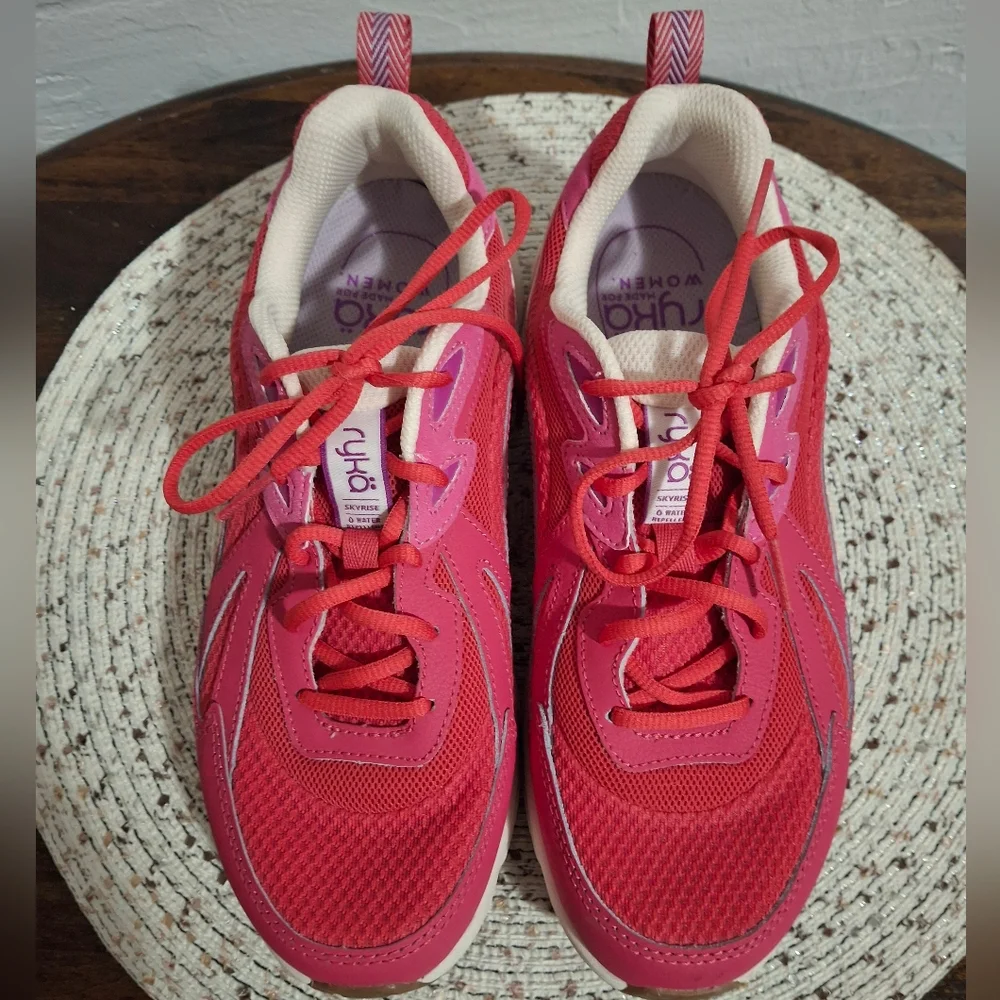 Ryka Women's Water Repellent Pink Athletic Shoes Size 8w.